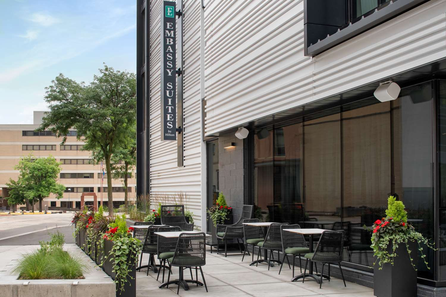 embassy suites by hilton madison downtown
