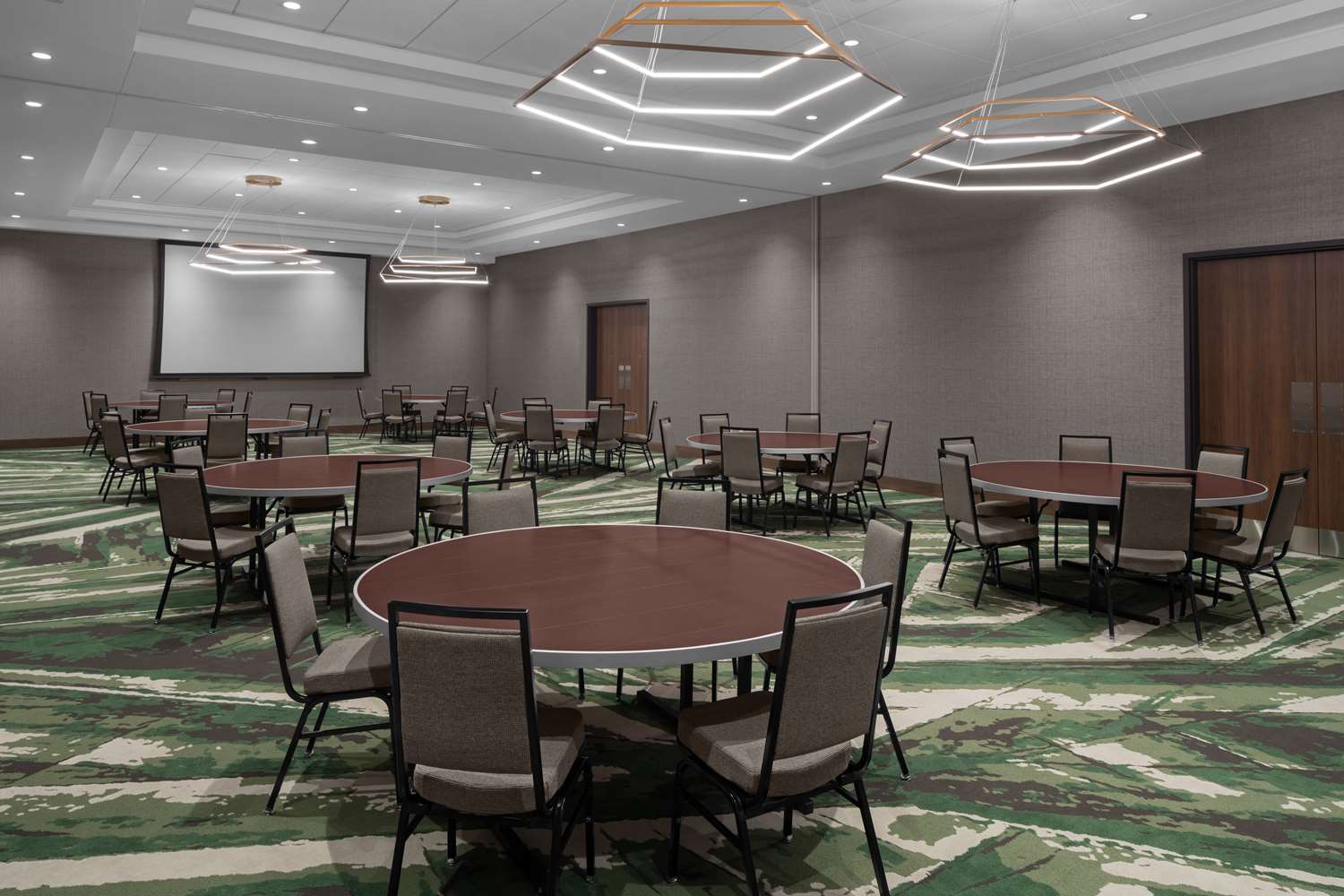 embassy suites by hilton madison downtown