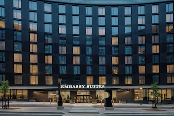 Embassy Suites By Hilton Madison Downtown,,3.5 star