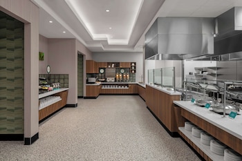 embassy suites by hilton madison downtown