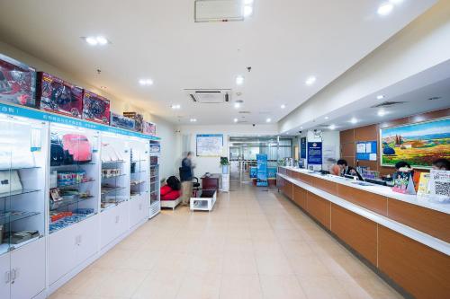 7 days inn beijing shangdi qinghe metro station