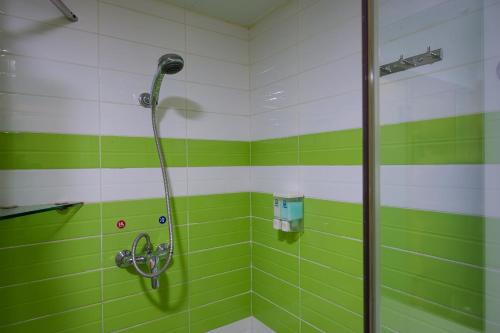 7 days inn beijing shangdi qinghe metro station