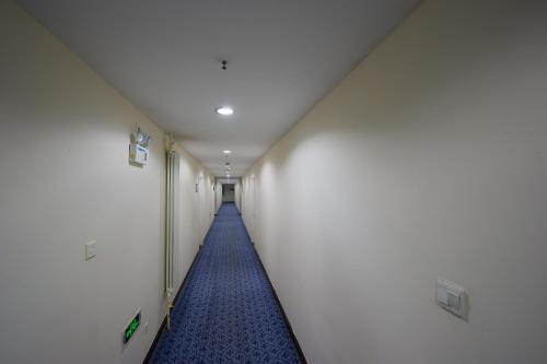 7 days inn beijing shangdi qinghe metro station