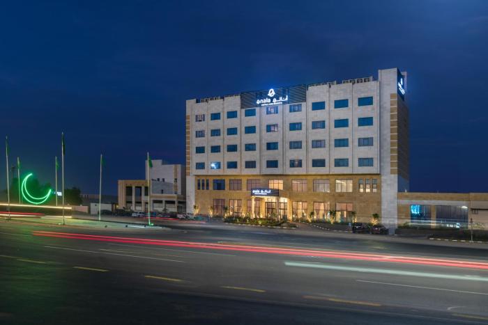 enala hotel umluj