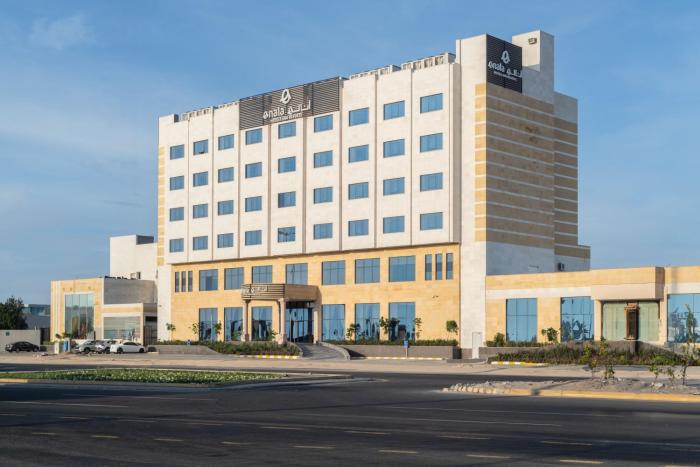 enala hotel umluj