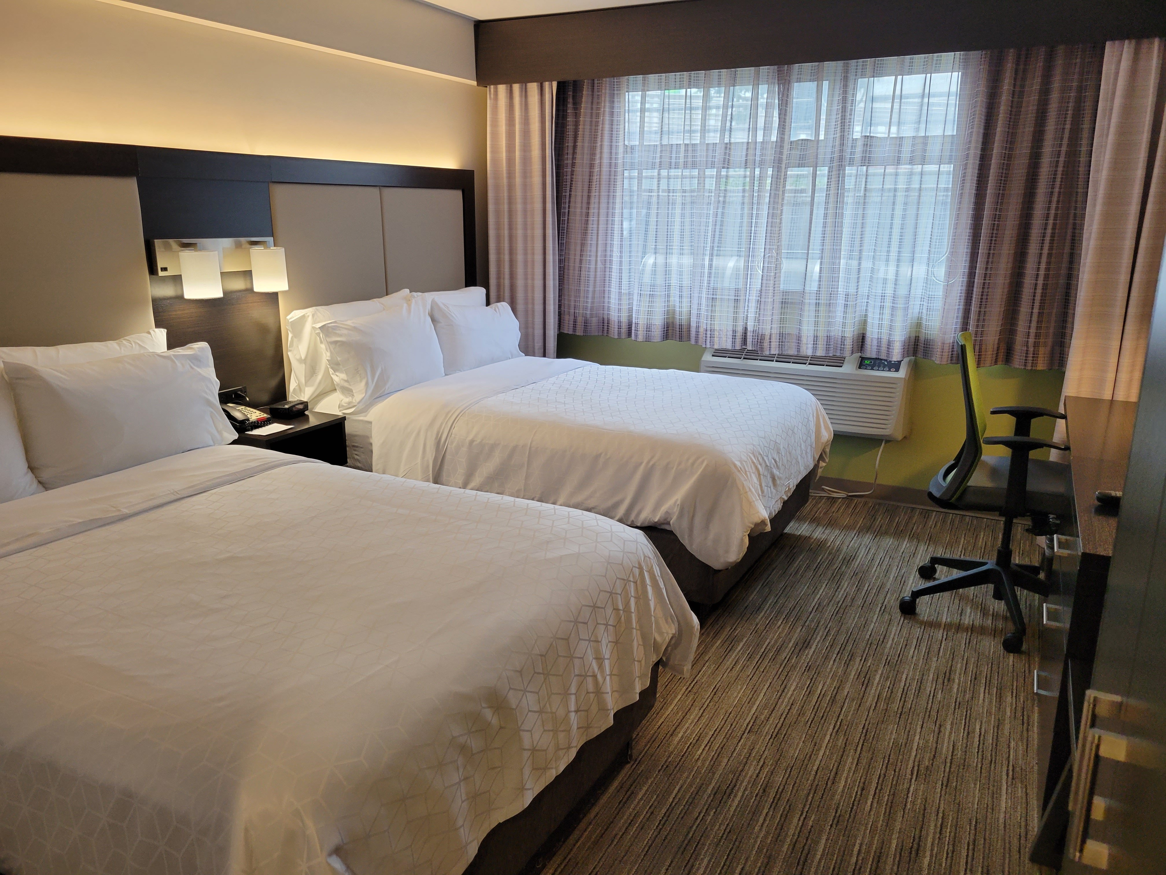 holiday inn express maspeth by ihg