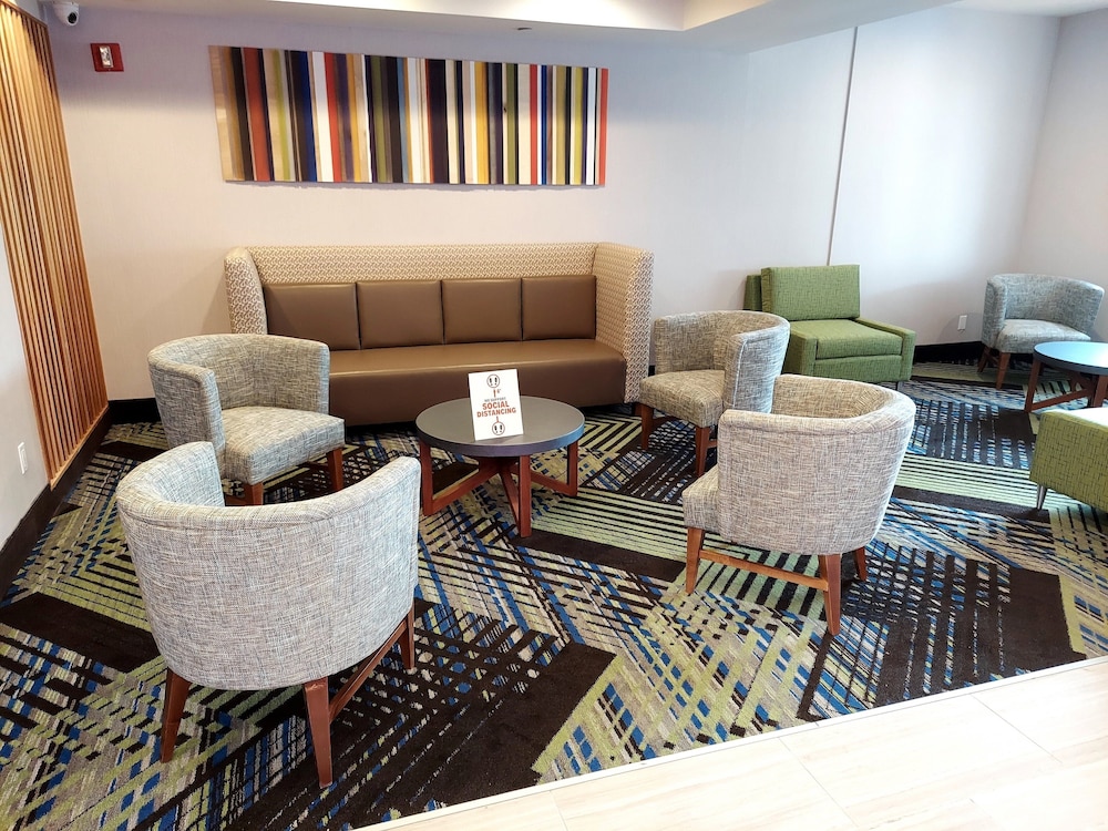 holiday inn express maspeth by ihg