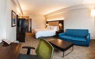holiday inn express maspeth by ihg
