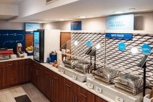 holiday inn express maspeth by ihg