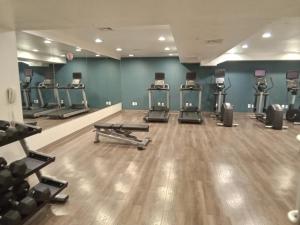holiday inn express maspeth by ihg