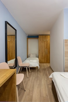 family hotel jemelly