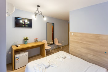 family hotel jemelly