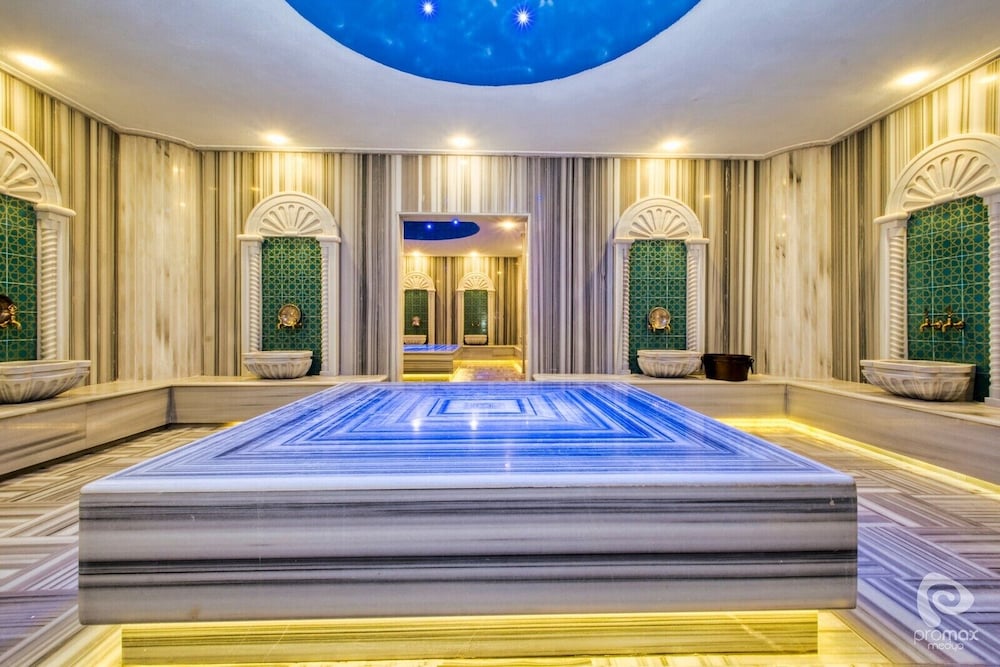 evin park suit and spa