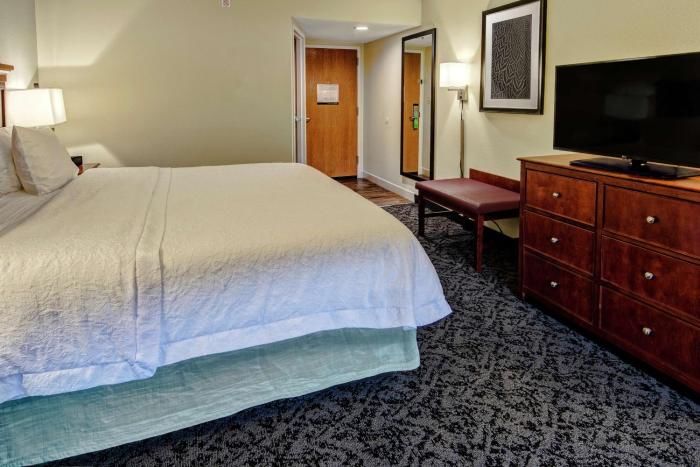 hampton inn by hilton charlotte matthews