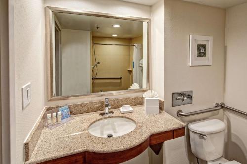 hampton inn by hilton charlotte matthews