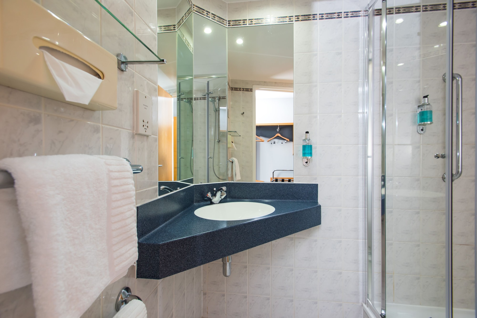 holiday inn express gloucester south by ihg