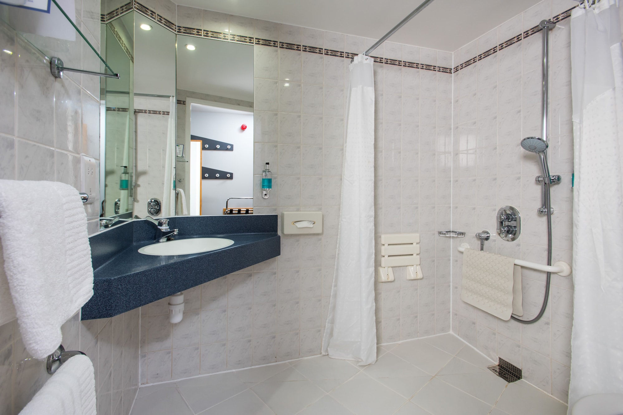 holiday inn express gloucester south by ihg