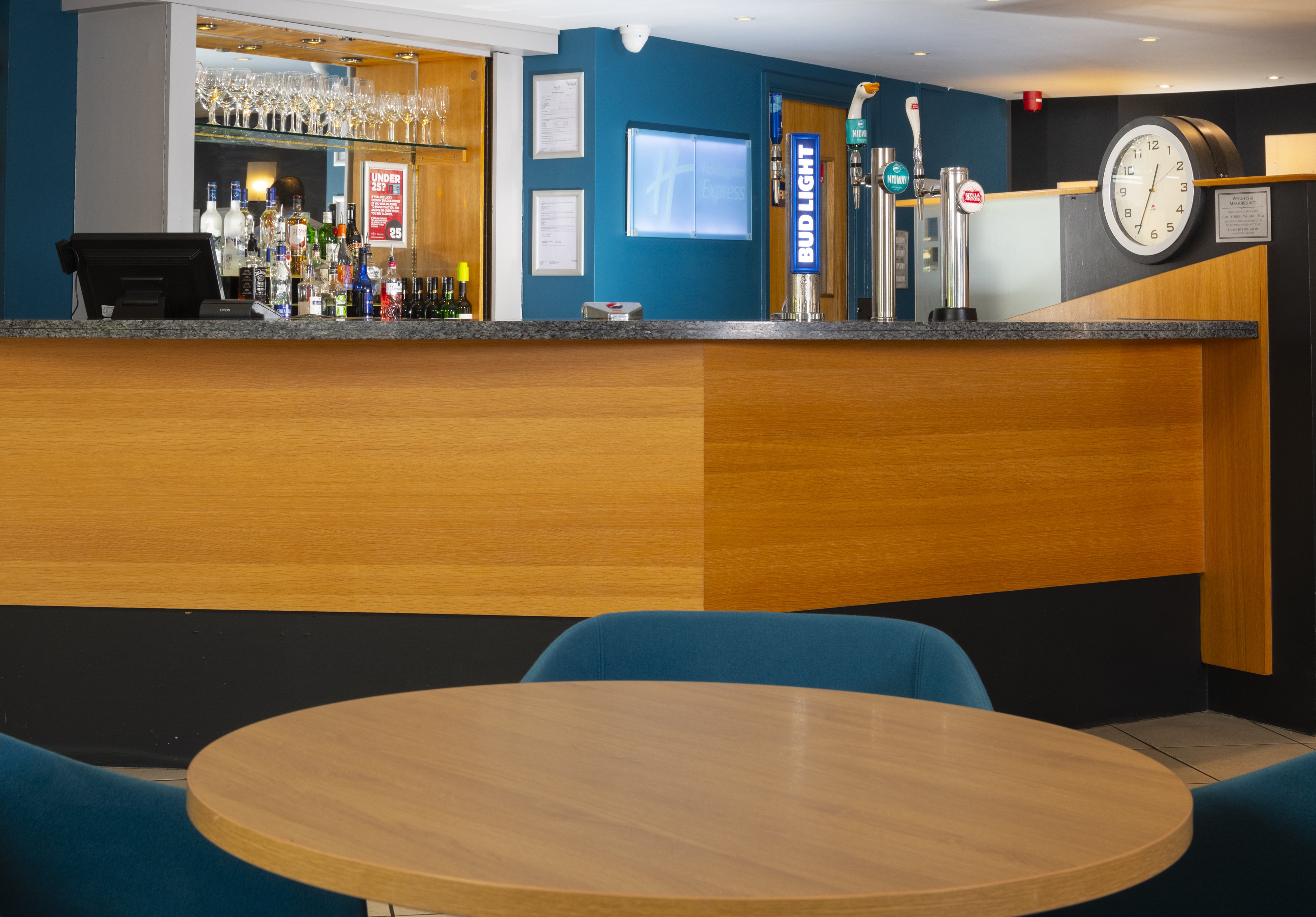 holiday inn express gloucester south by ihg