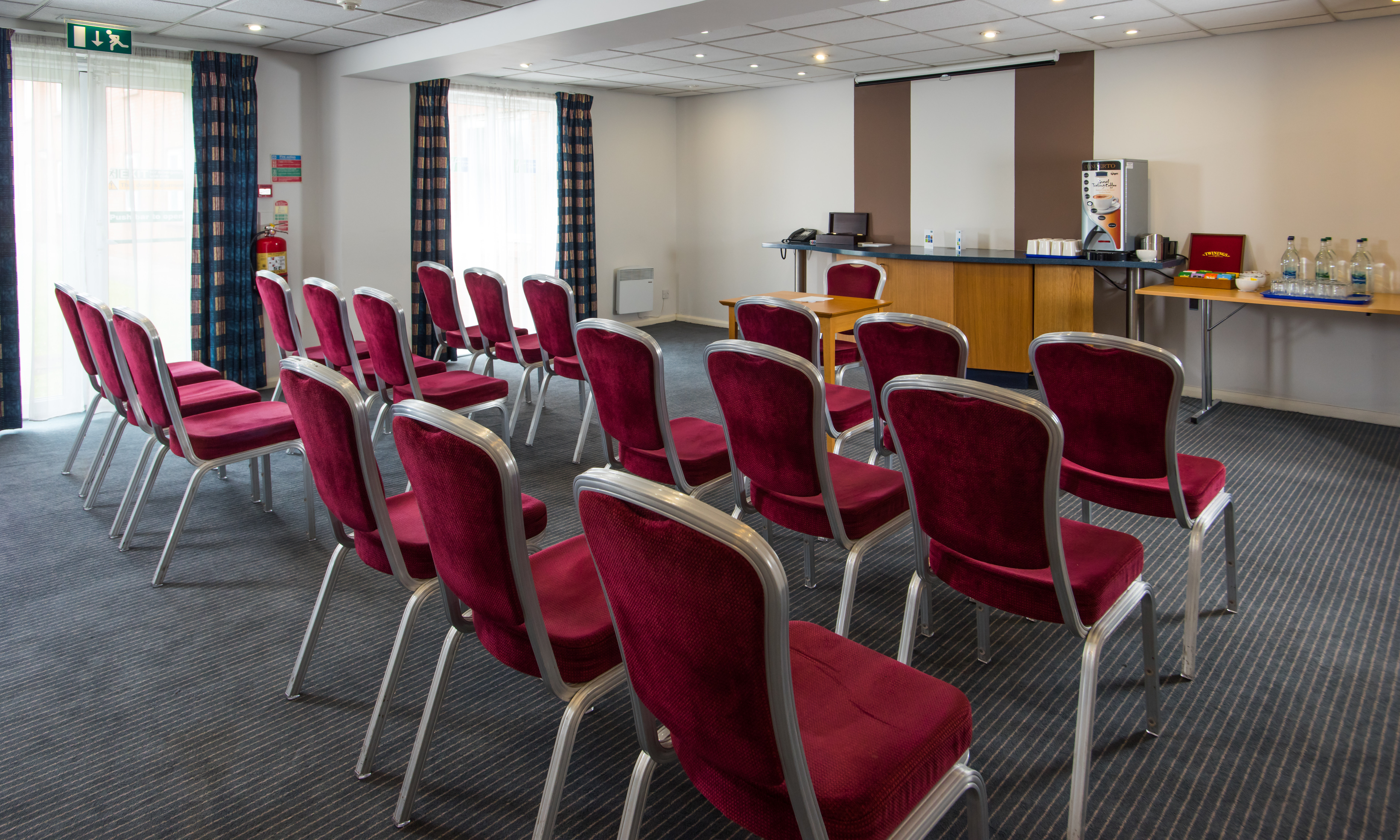 holiday inn express gloucester south by ihg