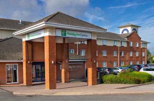 holiday inn express gloucester south by ihg