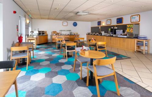 holiday inn express gloucester south by ihg