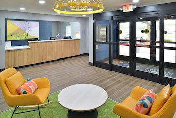 spark by hilton dallas market center