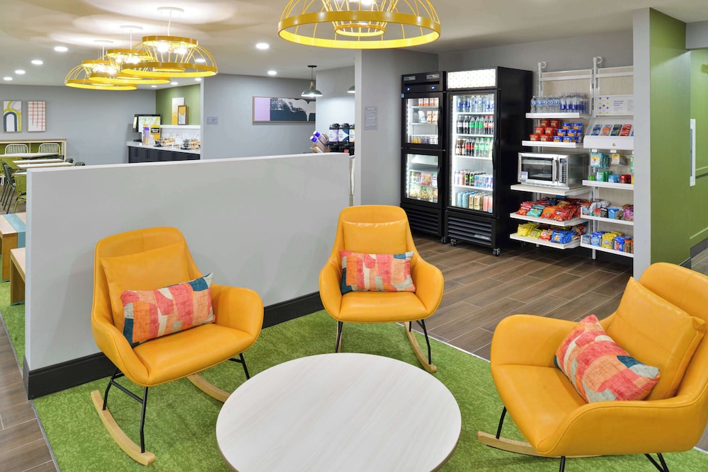 spark by hilton dallas market center