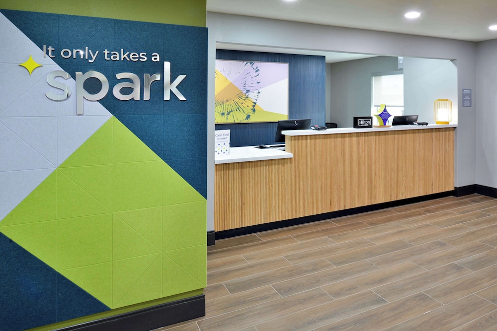 spark by hilton dallas market center