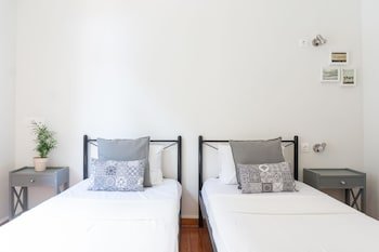 dioskouros hostel
