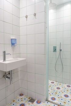 dioskouros hostel