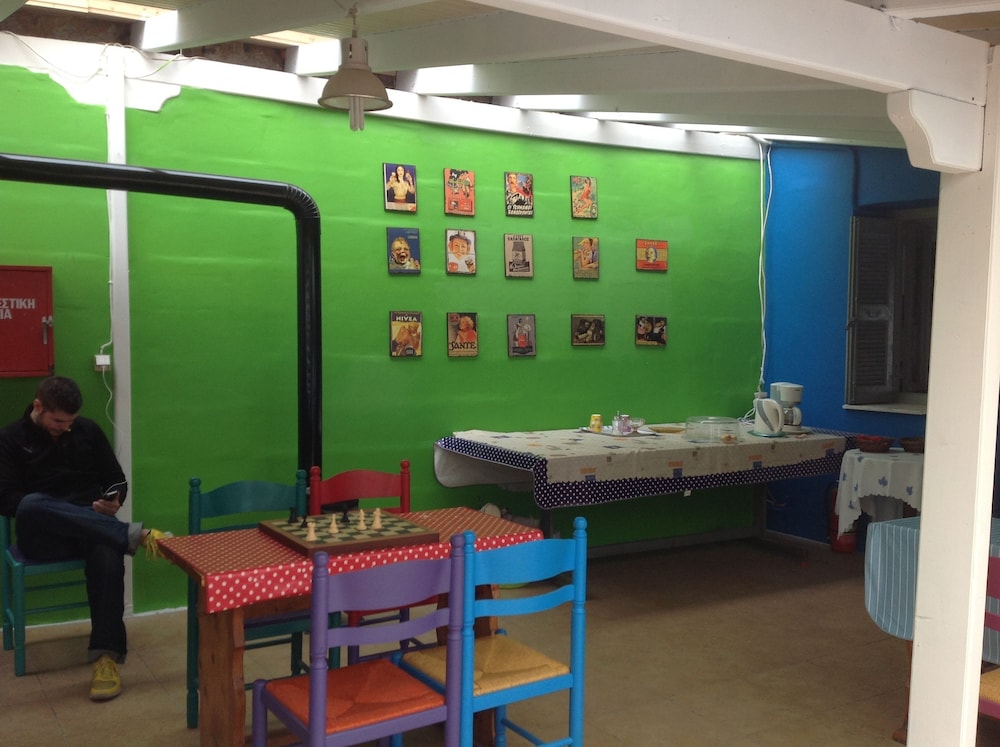 dioskouros hostel