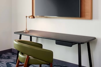 fairfield inn and suites by marriott alpharetta avalon area