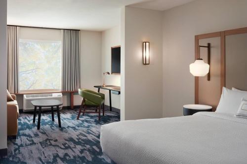 fairfield inn and suites by marriott alpharetta avalon area