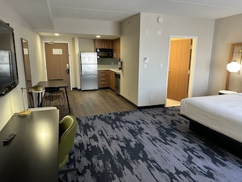 newmarket hotel and suites