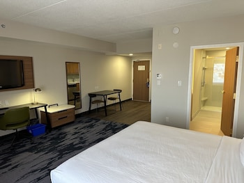 newmarket hotel and suites