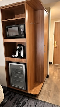 newmarket hotel and suites