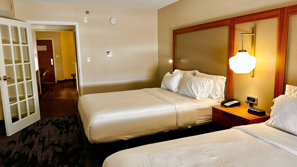 newmarket hotel and suites