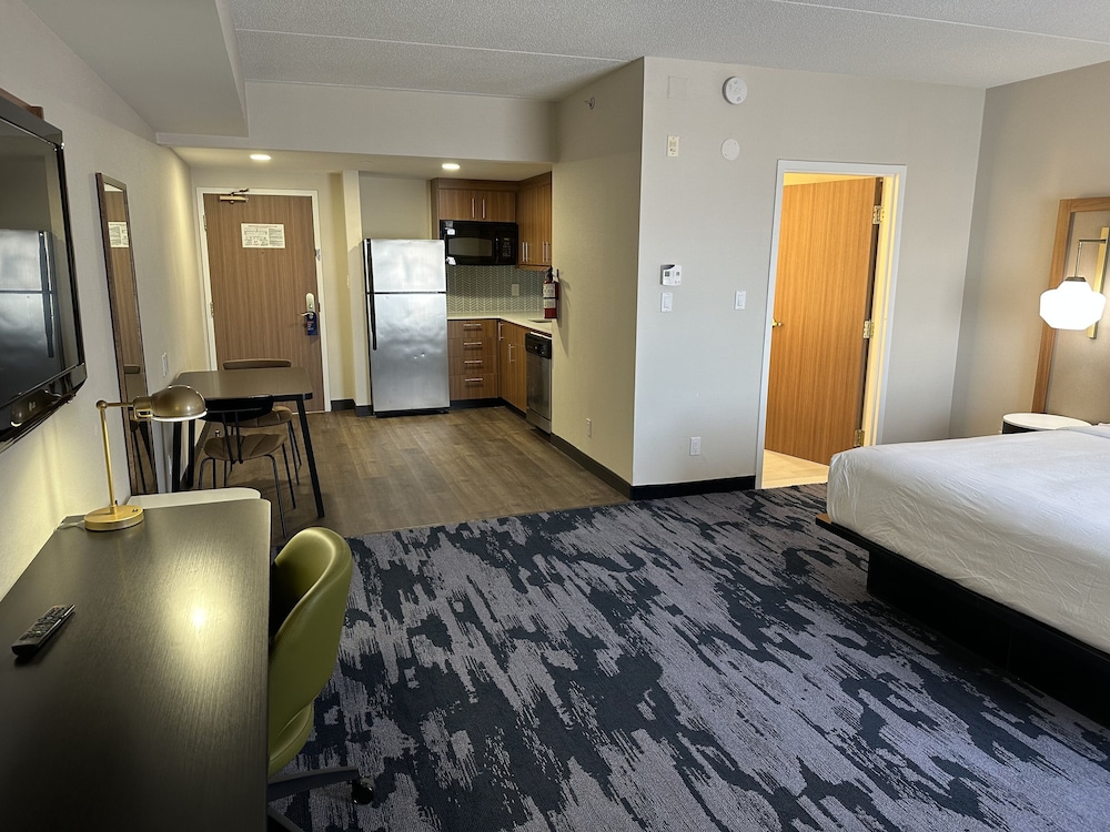 newmarket hotel and suites