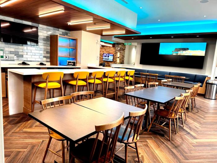 newmarket hotel and suites