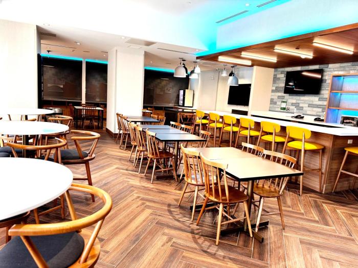 newmarket hotel and suites