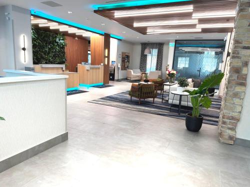 newmarket hotel and suites