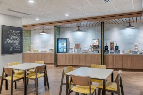 fairfield inn and suites by marriott shelbyville