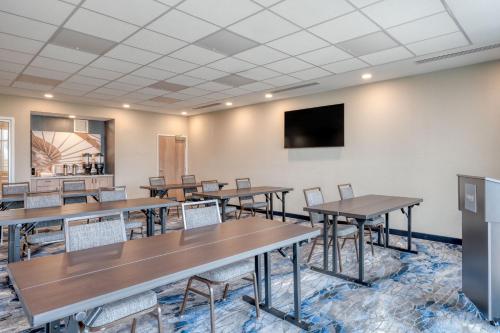 fairfield inn and suites by marriott shelbyville