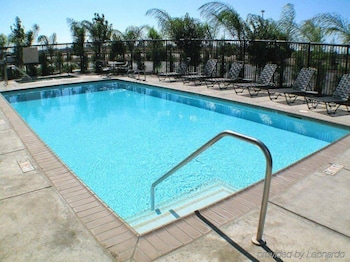 hampton inn and suites merced