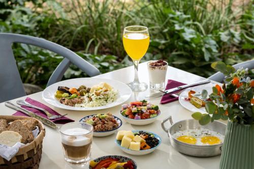 eilon travelhotel