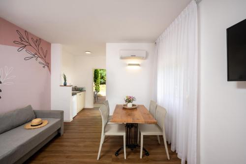 eilon travelhotel