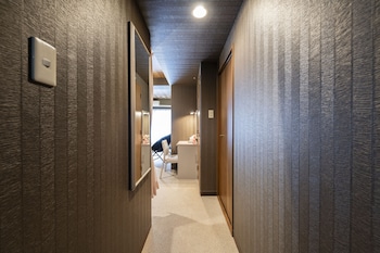 few days condominium 205