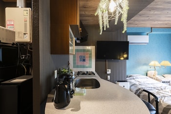 few days condominium 205