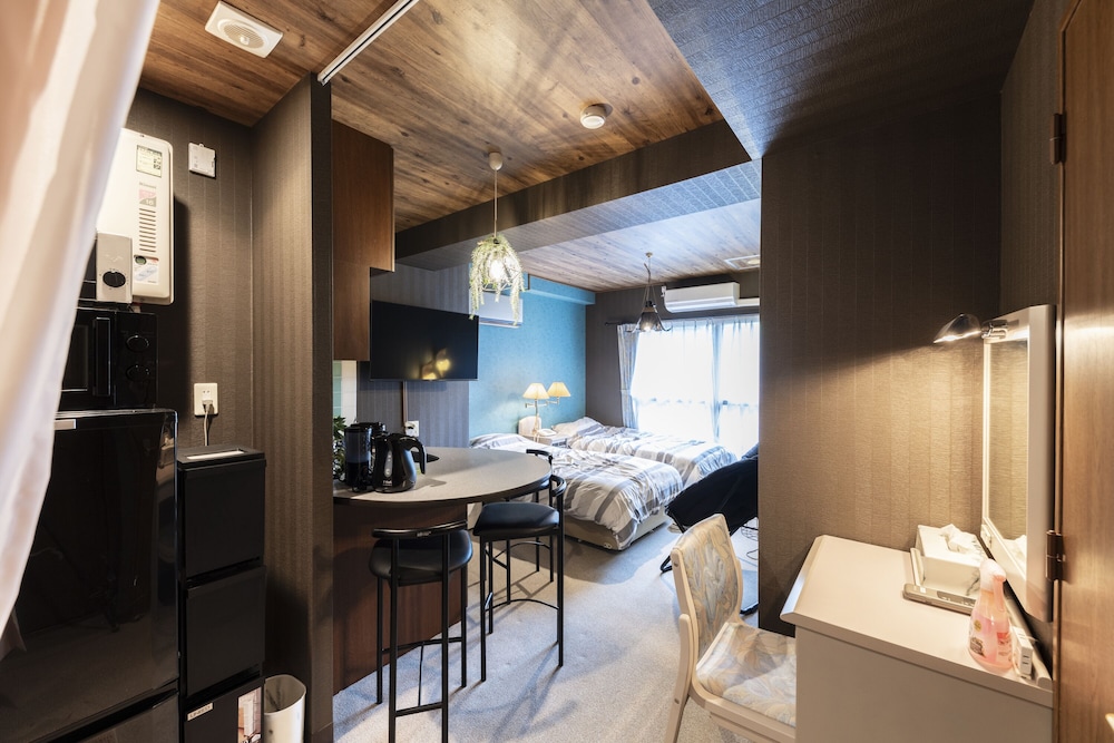few days condominium 205