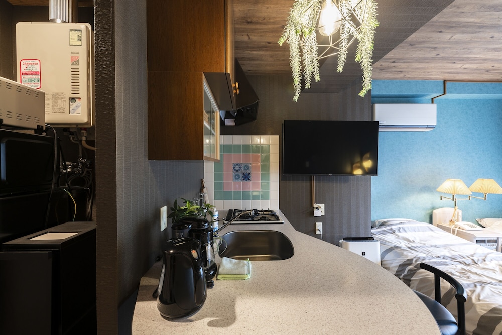 few days condominium 205